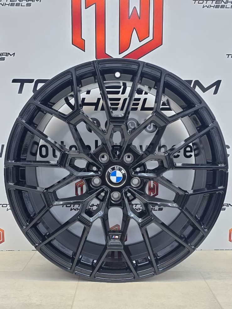 20" 827M GLOSS BLACK 112